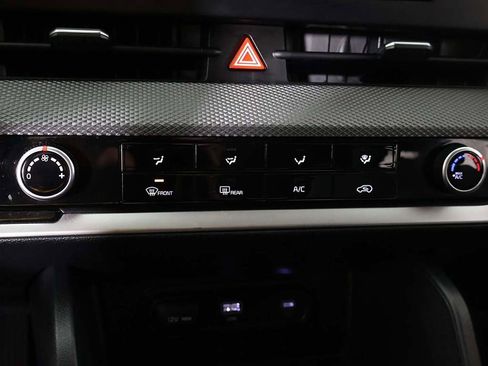 Used 2024 Kia Sportage LX image 42