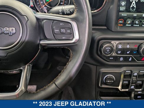 Used 2023 Jeep Gladiator Overland image 23
