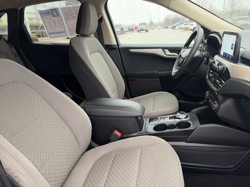 Used 2020 Ford Escape SE image 11