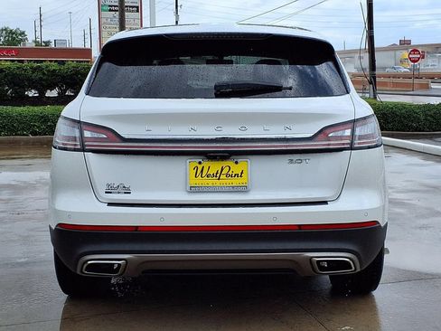 Used 2020 Lincoln Nautilus Reserve w/ Equipment Group 201A FWD image 5
