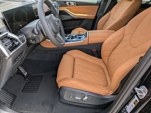 New 2026 BMW X5 xDrive40i w/ M Sport Package AWD/4WD image 4