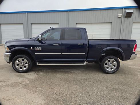 Used 2018 RAM 2500 Laramie w/ Cold Weather Group AWD/4WD image 6