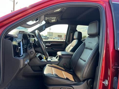 Used 2024 GMC Sierra 1500 Denali AWD/4WD image 16