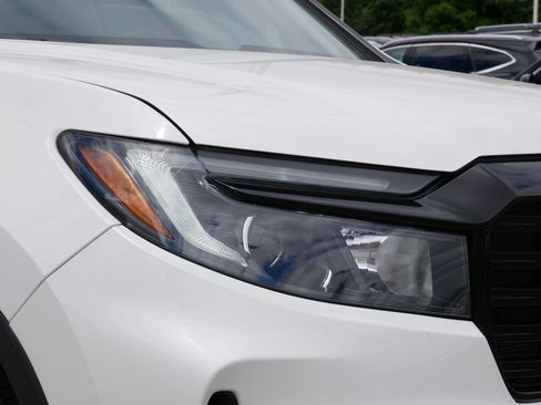 Used 2023 Honda Ridgeline Black Edition image 16