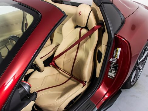 Certified 2022 Ferrari 812 GTS RWD image 6