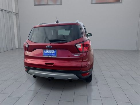 Used 2019 Ford Escape Titanium image 7