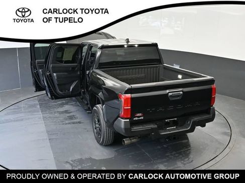 Used 2025 Toyota Tacoma SR AWD/4WD image 34