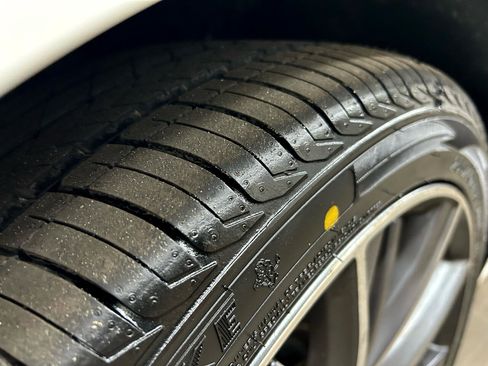 Used 2018 Volvo S90 T5 Momentum w/ Convenience Package image 8