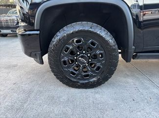 Used 2022 Chevrolet Silverado 2500 LTZ w/ LTZ Plus Package video 2