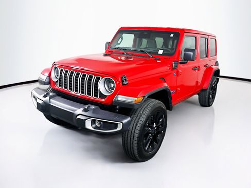 Used 2025 Jeep Wrangler Sahara w/ Safety Group image 3
