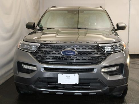 Used 2021 Ford Explorer XLT w/ Equipment Group 202A image 3