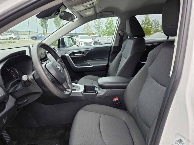Used 2025 Toyota RAV4 XLE AWD/4WD image 20