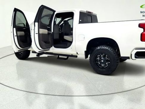 Used 2019 Chevrolet Silverado 1500 RST AWD/4WD image 16