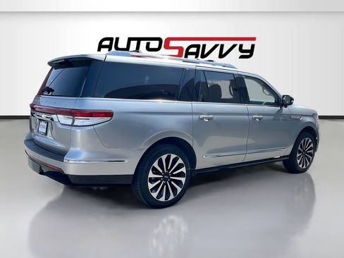 Used 2024 Lincoln Navigator L Reserve AWD/4WD image 7