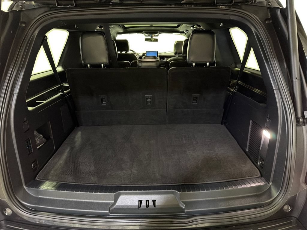 Used 2022 Ford Expedition Max Platinum AWD/4WD image 12