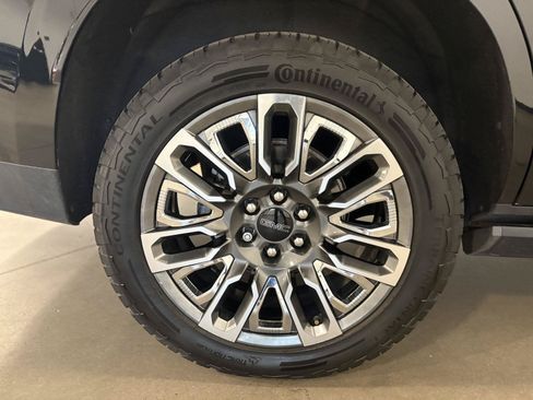 Used 2023 GMC Yukon Denali Ultimate AWD/4WD image 60