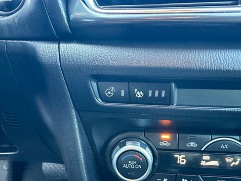 Used 2018 MAZDA MAZDA3 Grand Touring w/ Premium Equipment Package image 20