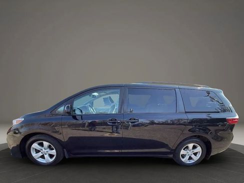 Used 2020 Toyota Sienna LE FWD image 8