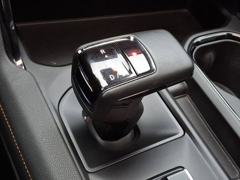 Used 2023 GMC Sierra 1500 AT4 w/ AT4 Premium Package image 22