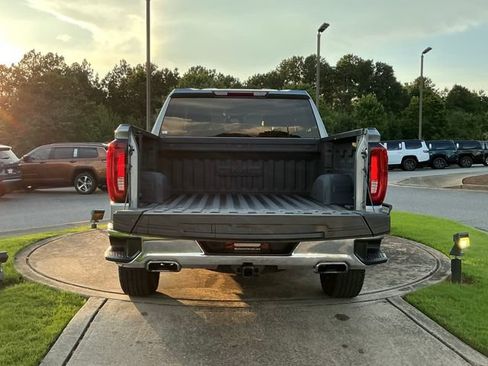 Used 2023 GMC Sierra 1500 SLT w/ SLT Convenience Package AWD/4WD image 29