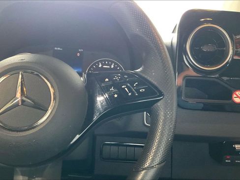 Used 2025 Mercedes-Benz Sprinter 2500 image 9