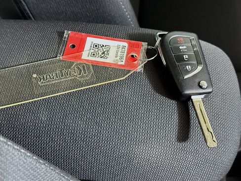 Used 2024 Toyota Corolla LE FWD image 32