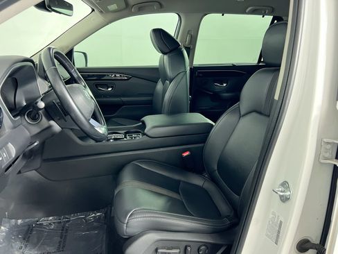 Used 2023 Honda Pilot EX-L image 7