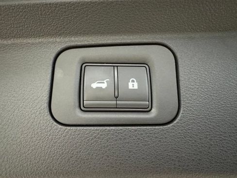 Used 2025 Nissan Armada SL w/ Captain's Chari Seat Package RWD image 25