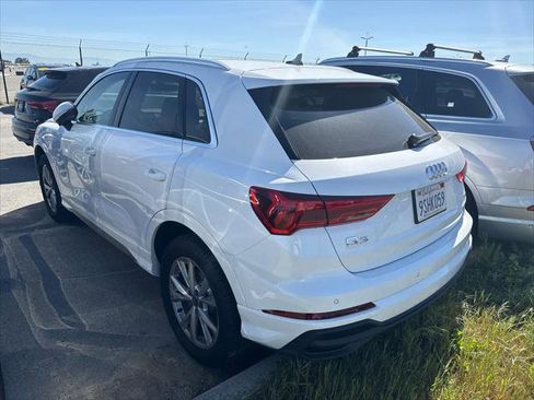 Used 2025 Audi Q3 2.0T Premium image 4