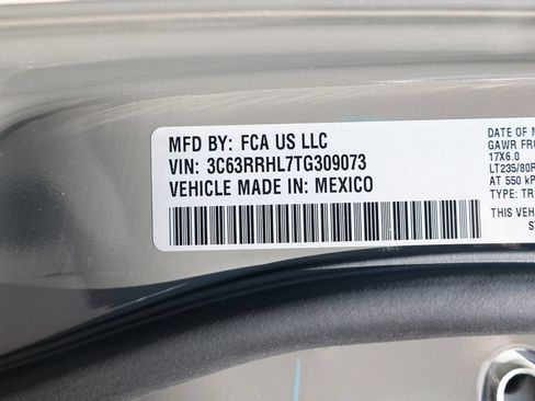 New 2026 RAM 3500 Big Horn AWD/4WD image 34