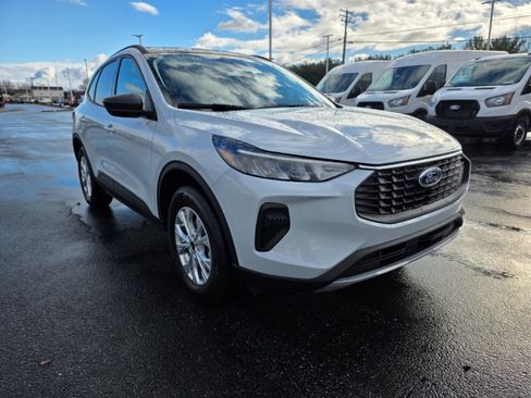 New 2026 Ford Escape Active w/ Cold Weather Package AWD/4WD image 7