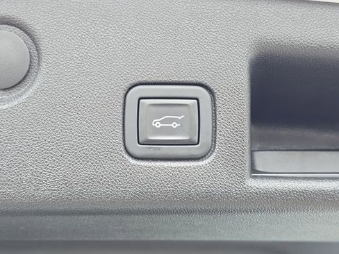 Used 2024 Chevrolet Equinox RS image 30