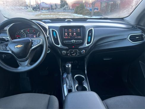 Used 2020 Chevrolet Equinox LT image 16