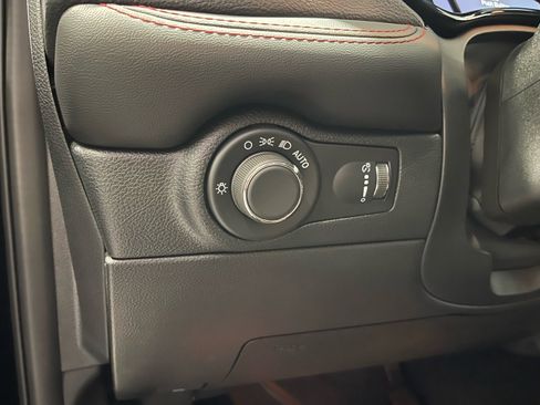 Used 2025 Dodge Durango GT w/ Blacktop Package image 28