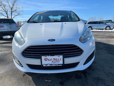 Used 2016 Ford Fiesta SE image 3