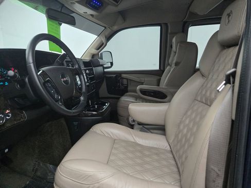 Used 2023 GMC Savana 2500 image 15