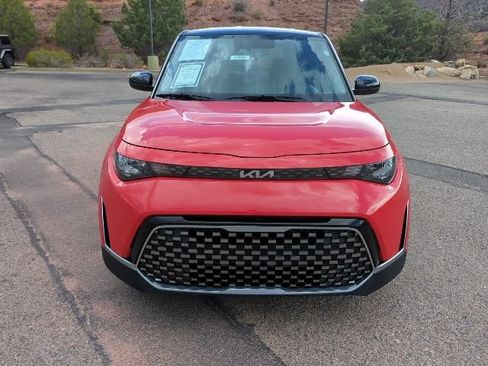 Used 2025 Kia Soul EX FWD image 2