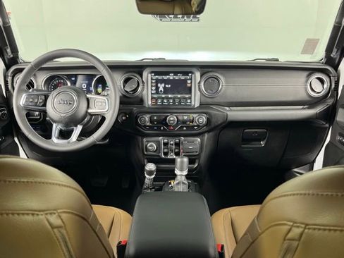 Used 2023 Jeep Wrangler Unlimited Sahara AWD/4WD image 12