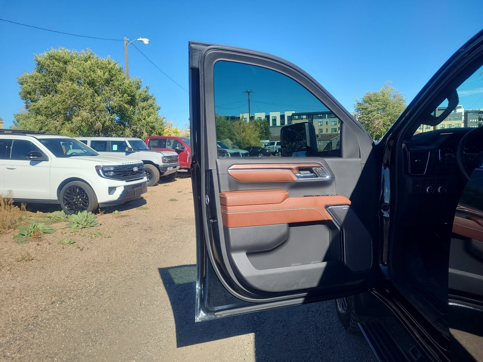 Used 2024 GMC Sierra 2500 Denali Ultimate w/ LPO, GMC Protection Package AWD/4WD image 13