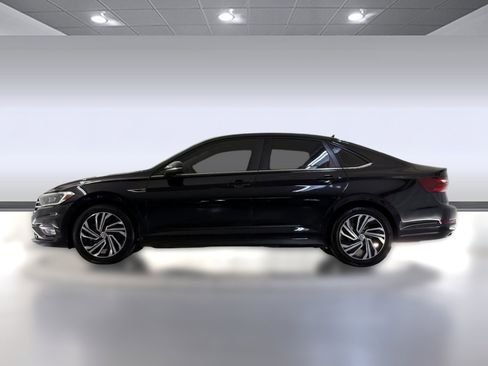Used 2021 Volkswagen Jetta SEL Premium FWD image 2