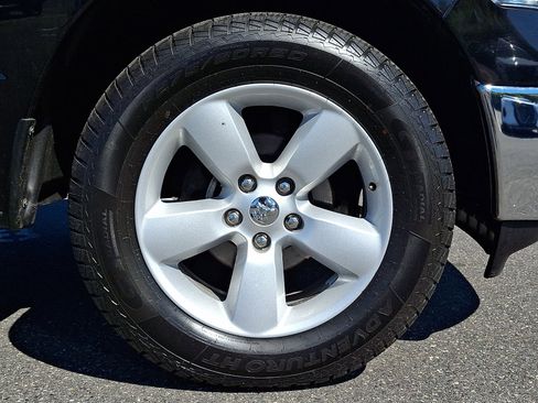 Used 2024 RAM 1500 Classic SLT AWD/4WD image 8