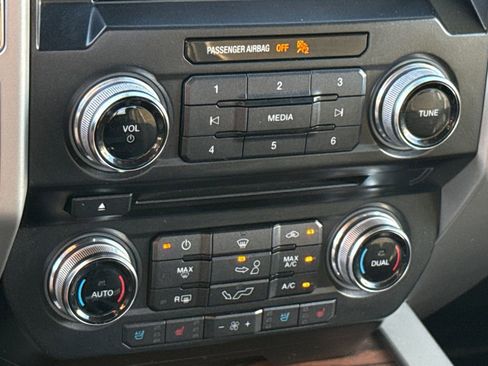 Used 2016 Ford F150 Lariat w/ Equipment Group 502A Luxury image 23