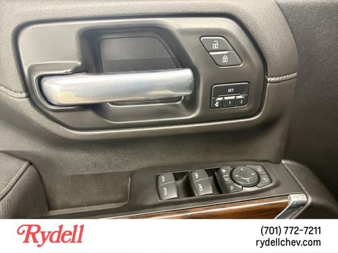 Used 2023 GMC Sierra 2500 SLT AWD/4WD image 11