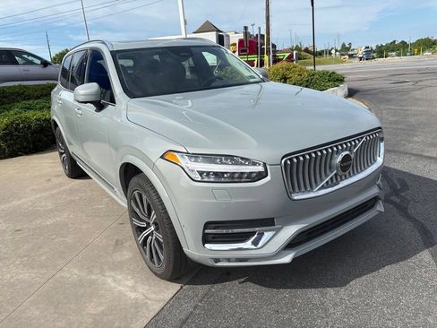 Used 2025 Volvo XC90 B6 Plus w/ Protection Package Premier AWD/4WD image 4