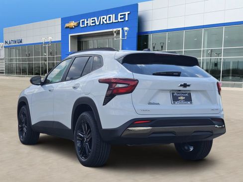 New 2026 Chevrolet Trax ACTIV w/ Sunroof Package FWD image 4