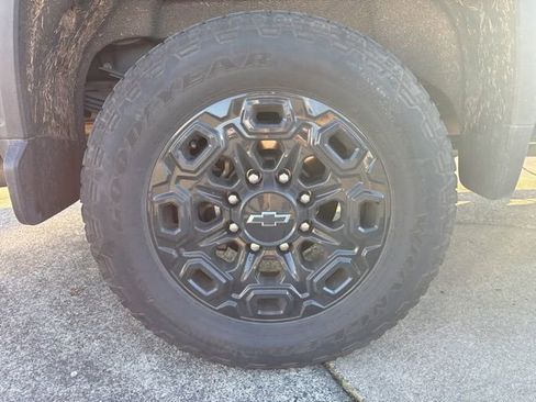 Used 2024 Chevrolet Silverado 3500 High Country w/ High Country Premium Package image 13