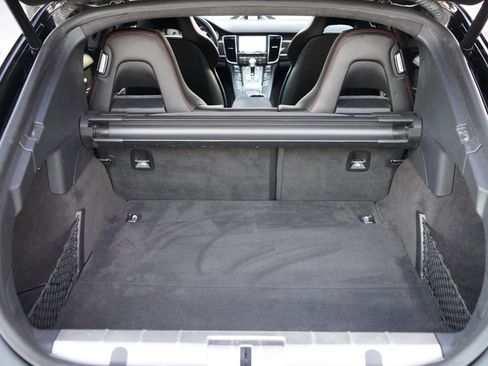 Used 2016 Porsche Panamera GTS image 36