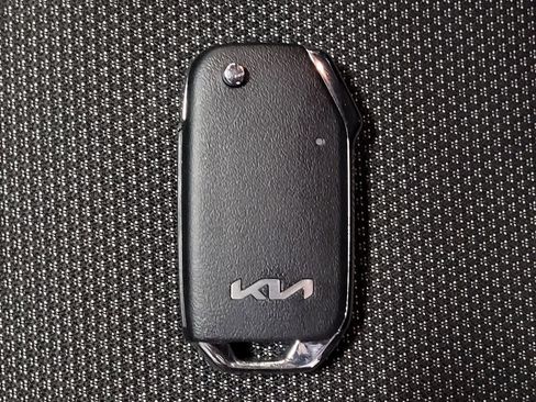 Used 2024 Kia Forte LXS FWD image 32