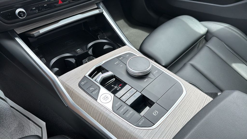 Used 2025 BMW 330i Sedan RWD image 23