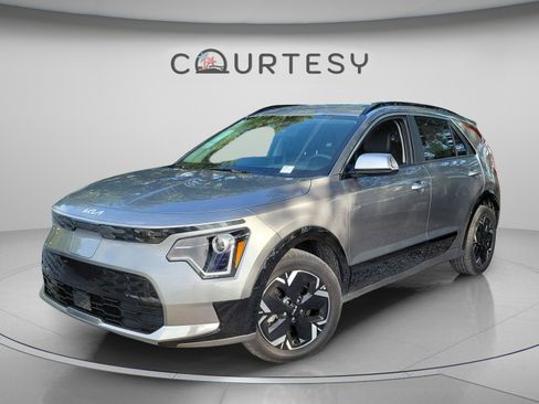 New 2026 Kia Niro Wind FWD image 1